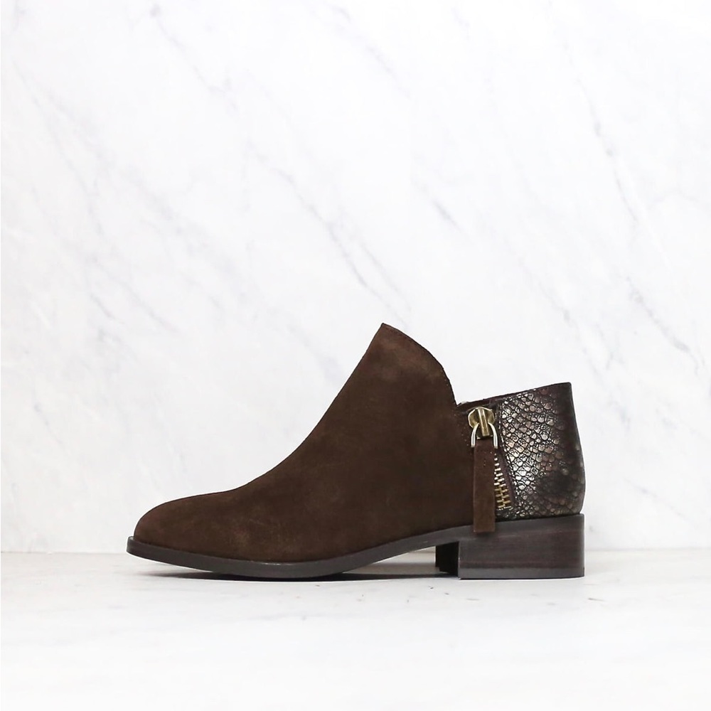 Very Volatile Greyson Ankle Bootie | size 6.5